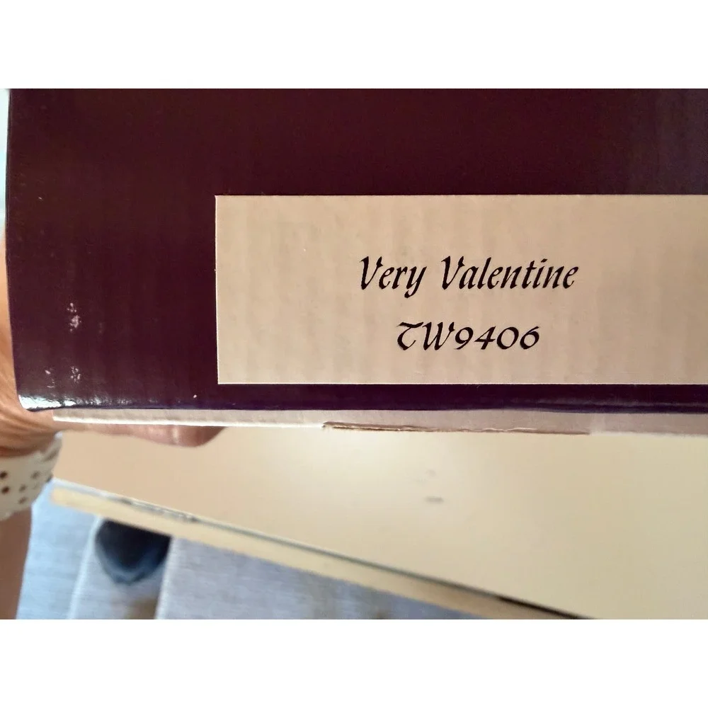 Tonner Tyler Wentworth Very Valentine LE 600 16in Fashion Doll 5th Anniversary